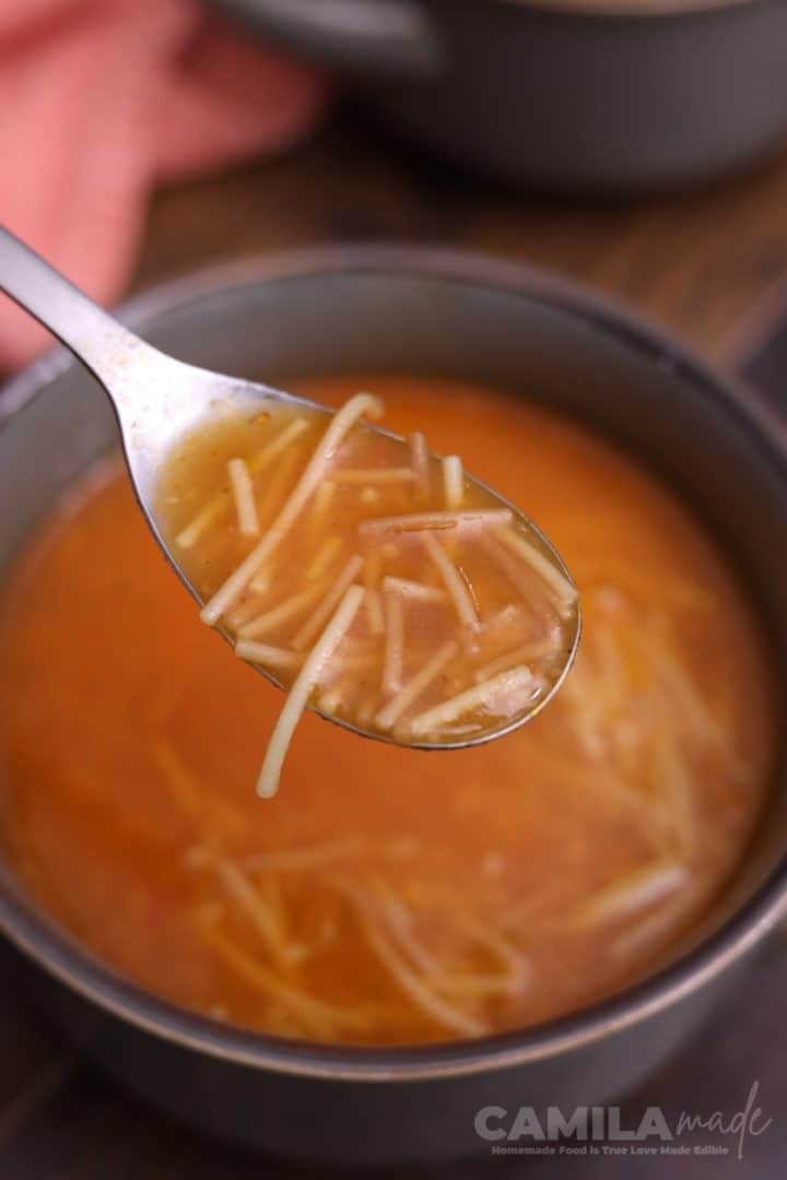 Sopa de Fideo close up