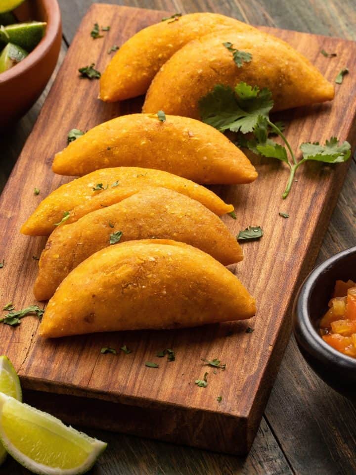 Empanadas de Plátano side view