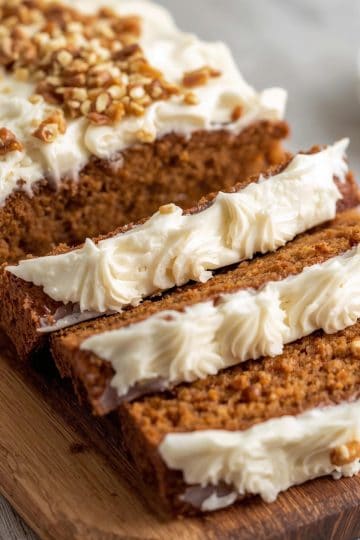 Panqué de Zanahoria Carrot cake loaf slices