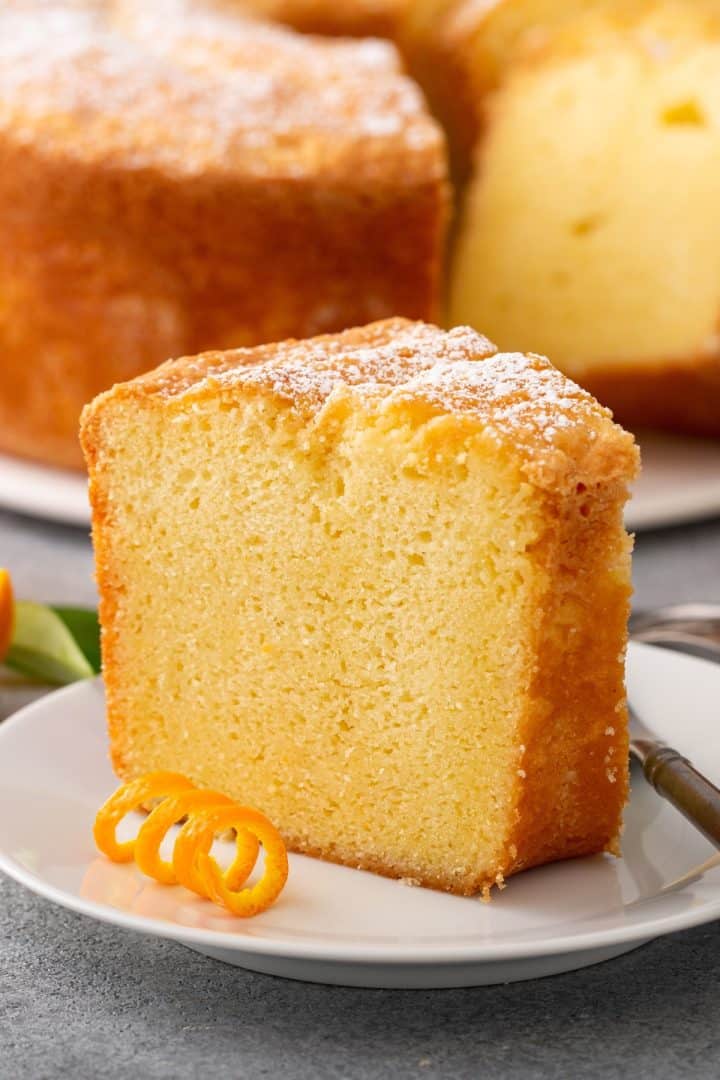Bolo de Laranja side view