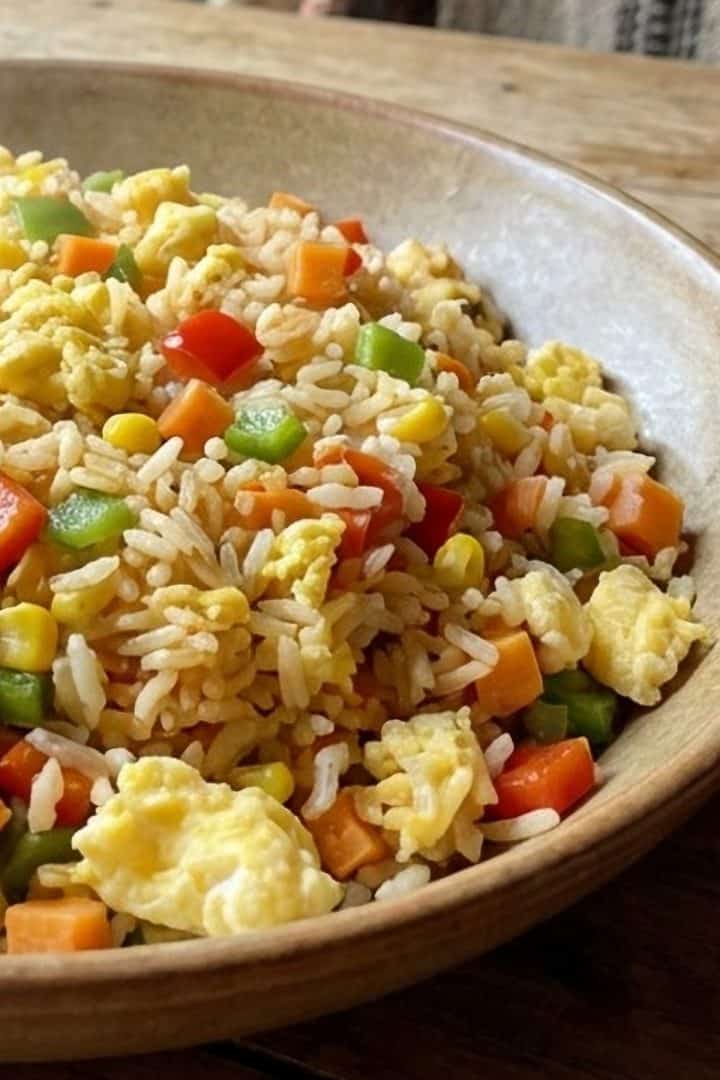Ensalada de Arroz side view close up