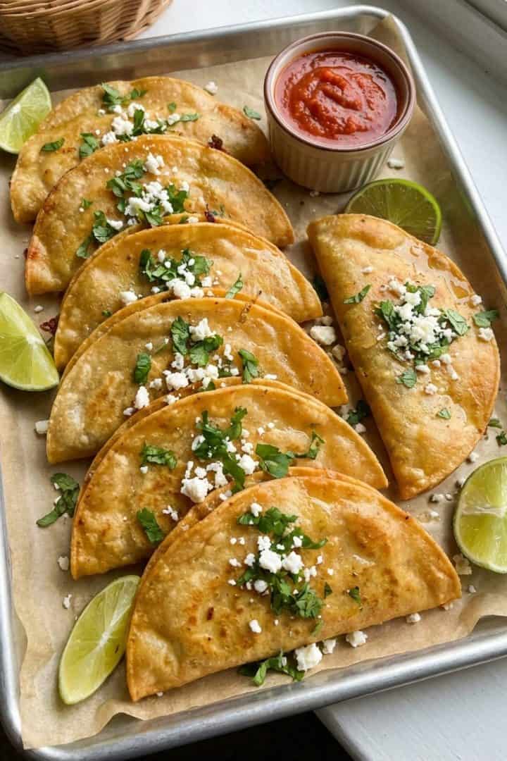 Tacos Envenenados con Bistec side view in a sheet pan top view