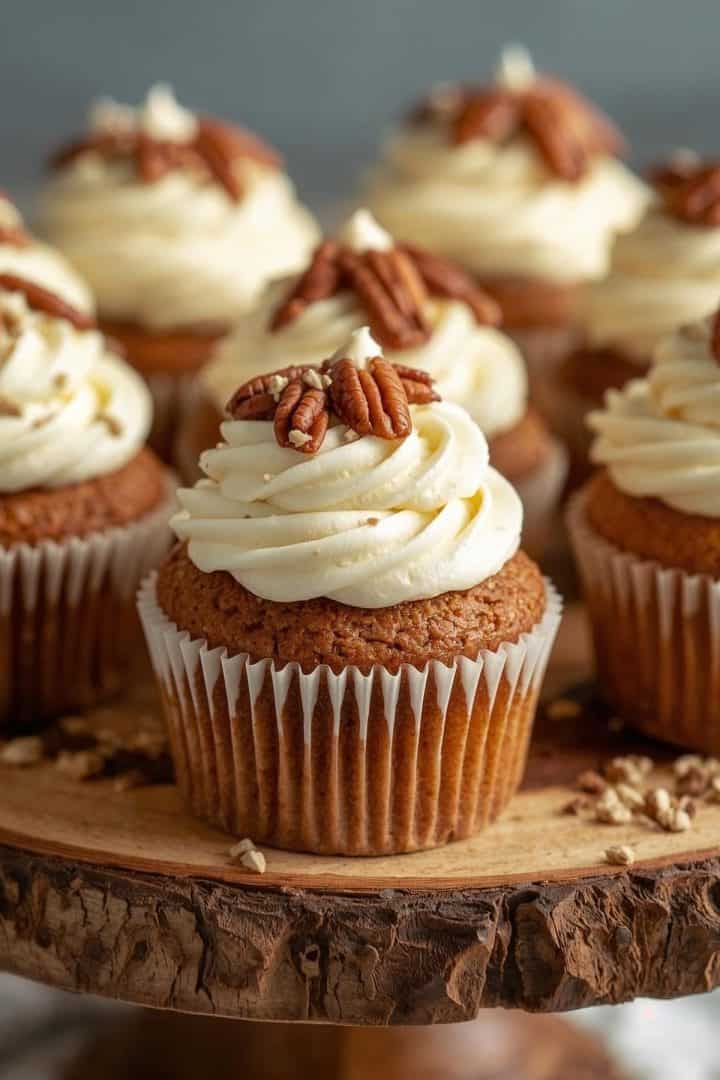 carrot cake cupcakes with cream cheese