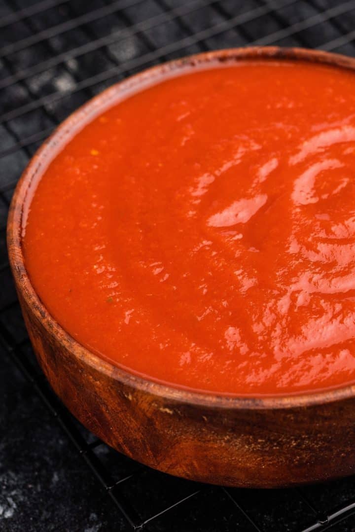 Salsa Para Pupusas side view